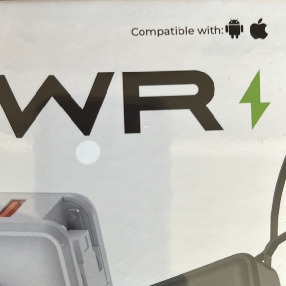 Pwr Travel Pro - 5 in 1 Portable Charger - Picture 3 of 4